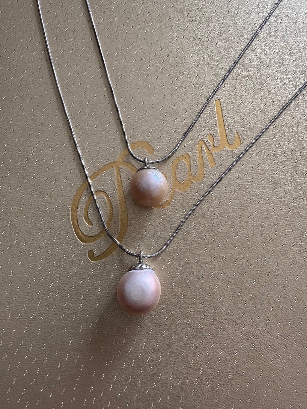 双色車輪形狀珍珠吊墜頸鏈（禾力珍珠時來運轉概念禮品）