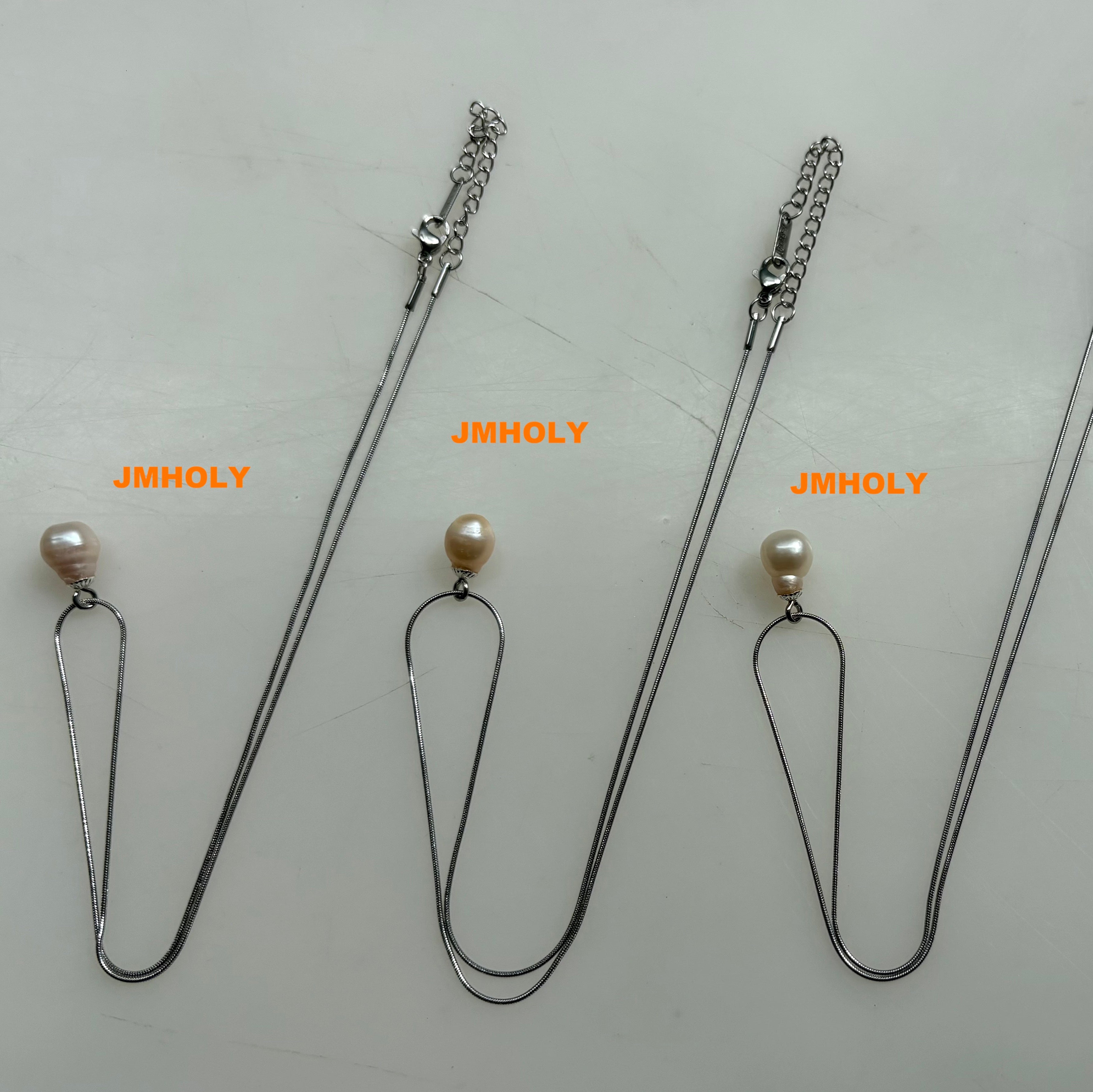 燈泡形狀珍珠吊墜頸鏈(禾力珍珠概念禮品,原創作品）